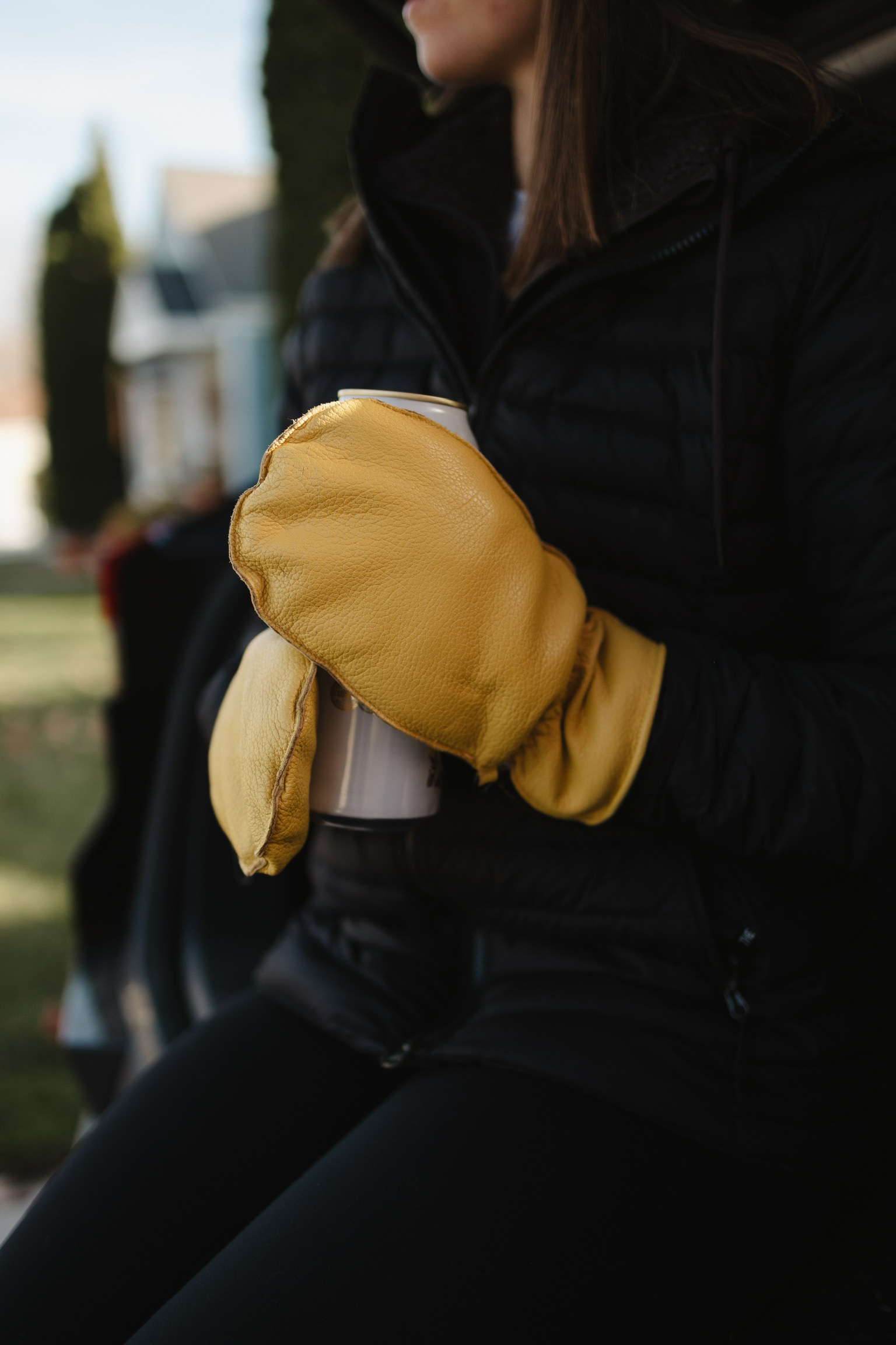 Lineage 3 DEER GRAIN MITT HOLDING CUP UP CLOSE